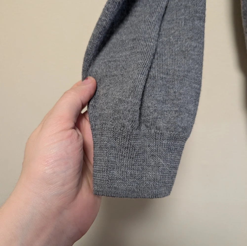 J.Crew Merino Wool Gray V-Neck Sweater L Classic Lightweight Knit